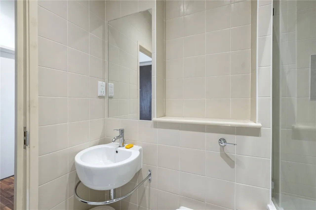 Old Ford Road, Bow, E3, photo 11