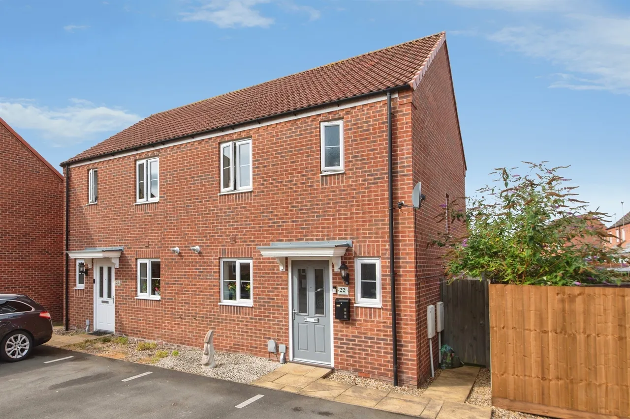 2 bed house for sale — Saltern Drive, SPALDING