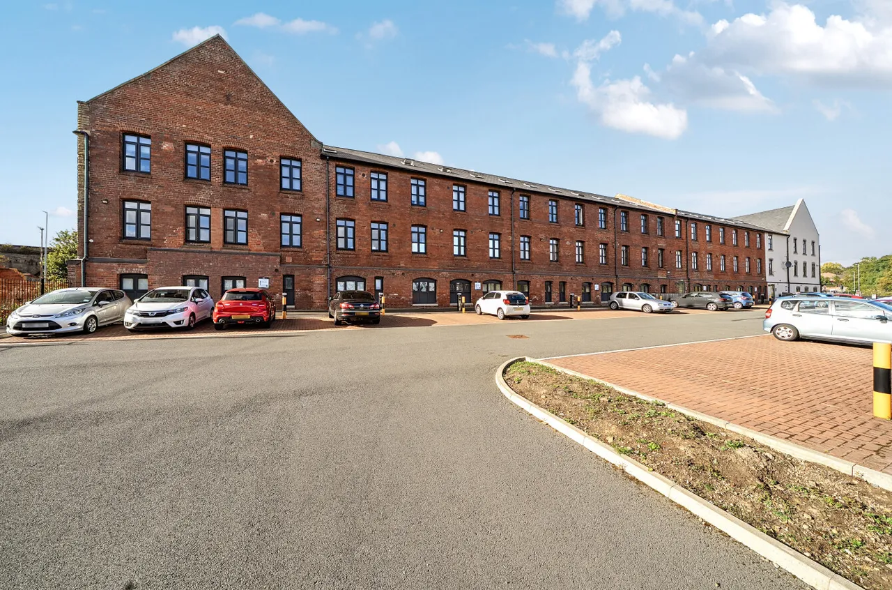 1 bed flat for sale, Viaduct Road, Leeds, LS4