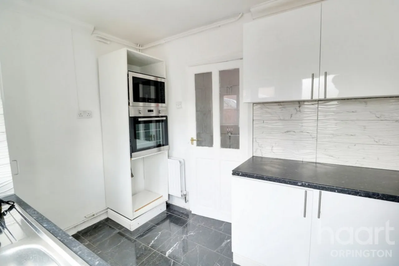 Clarendon Way, Orpington, BR5, photo 3