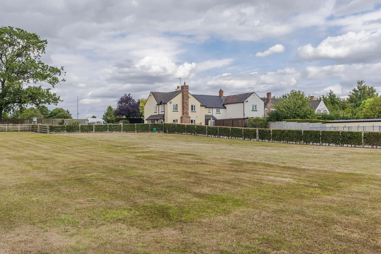 Cross Lane, Henhull, photo 31