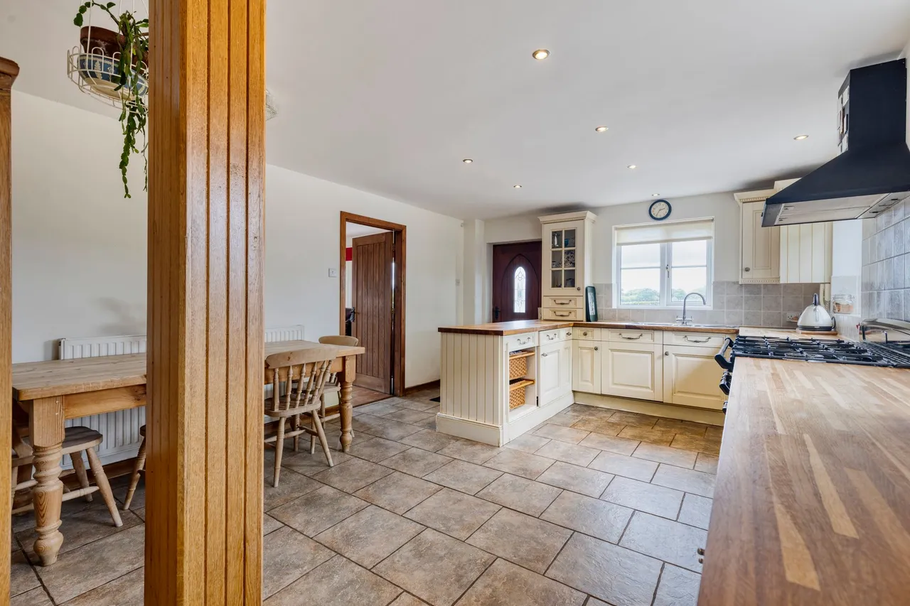 Cross Lane, Henhull, photo 6