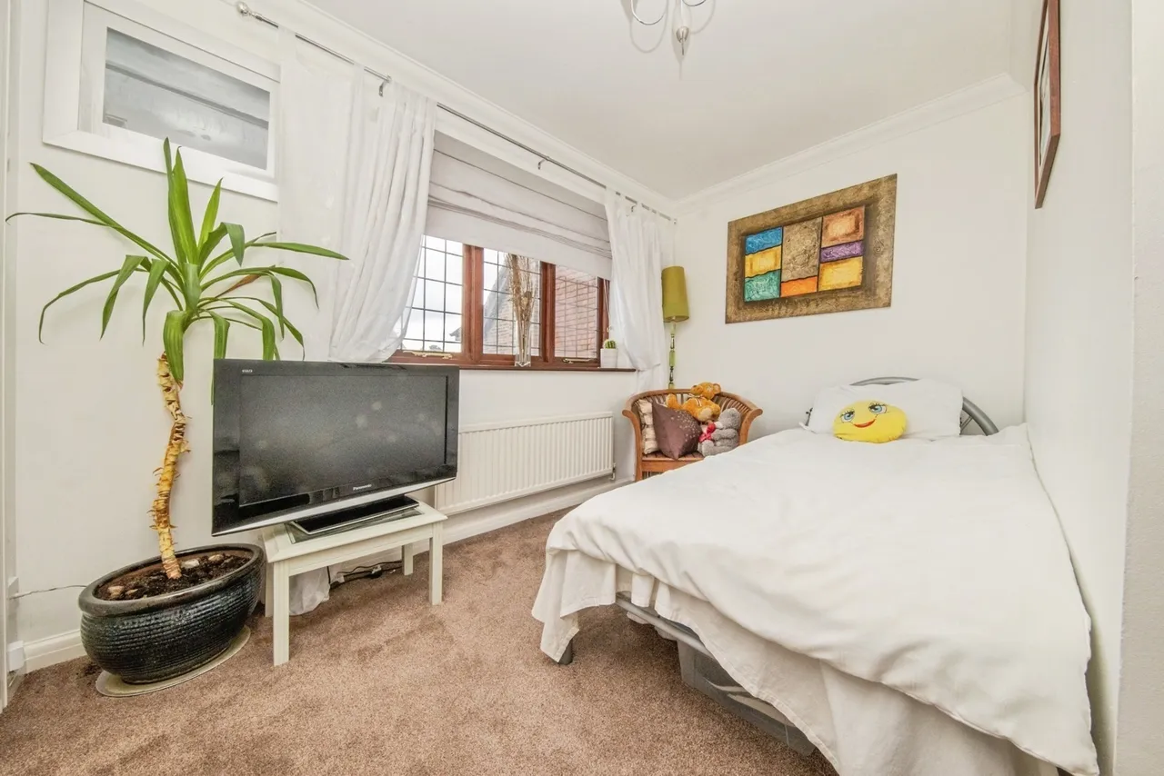 Valleyview Drive, Rushmere St. Andrew, Ipswich, Suffolk, IP4, photo 16