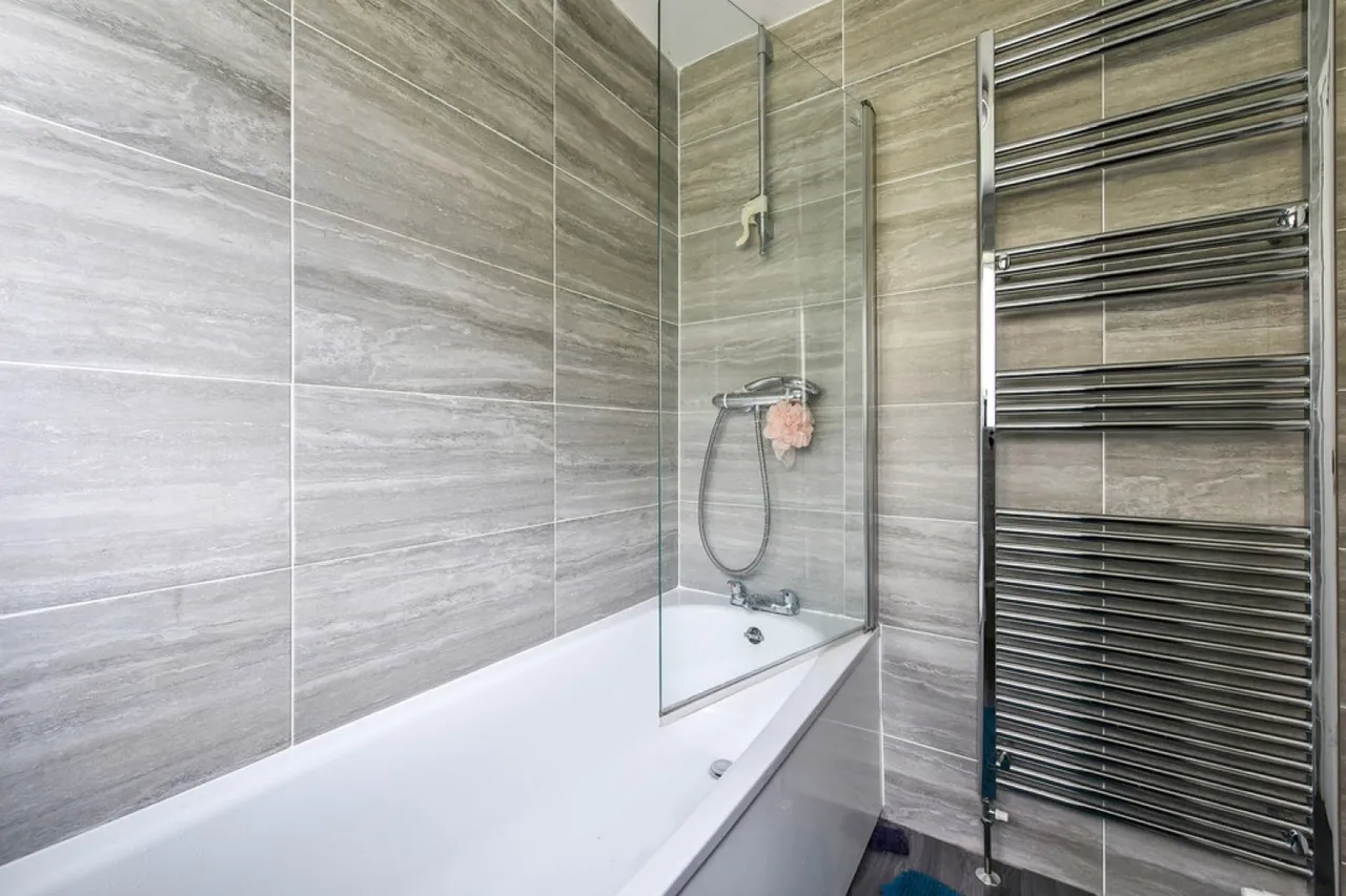 Imber Road, Winnall, Winchester, photo 11