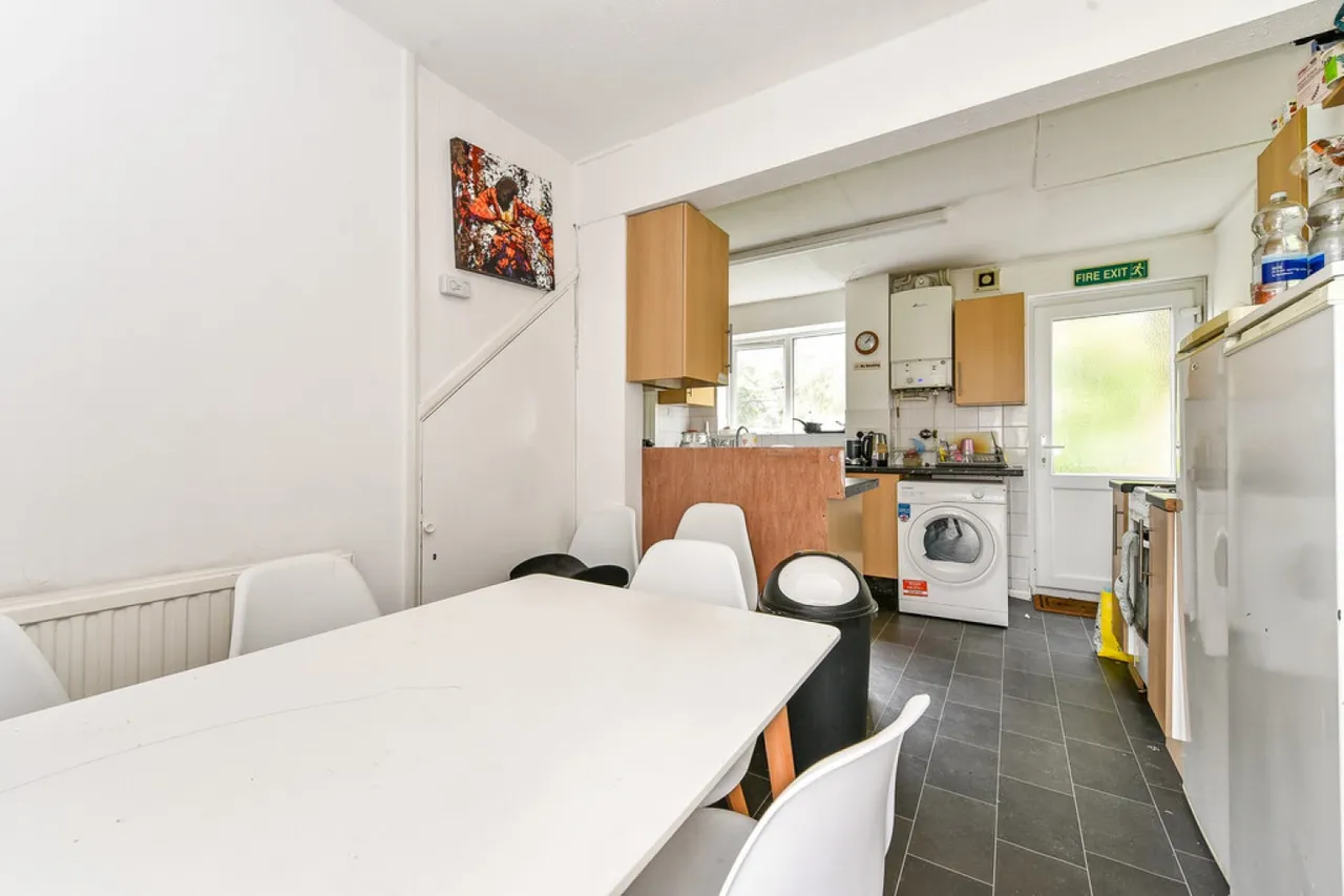 Imber Road, Winnall, Winchester, photo 6