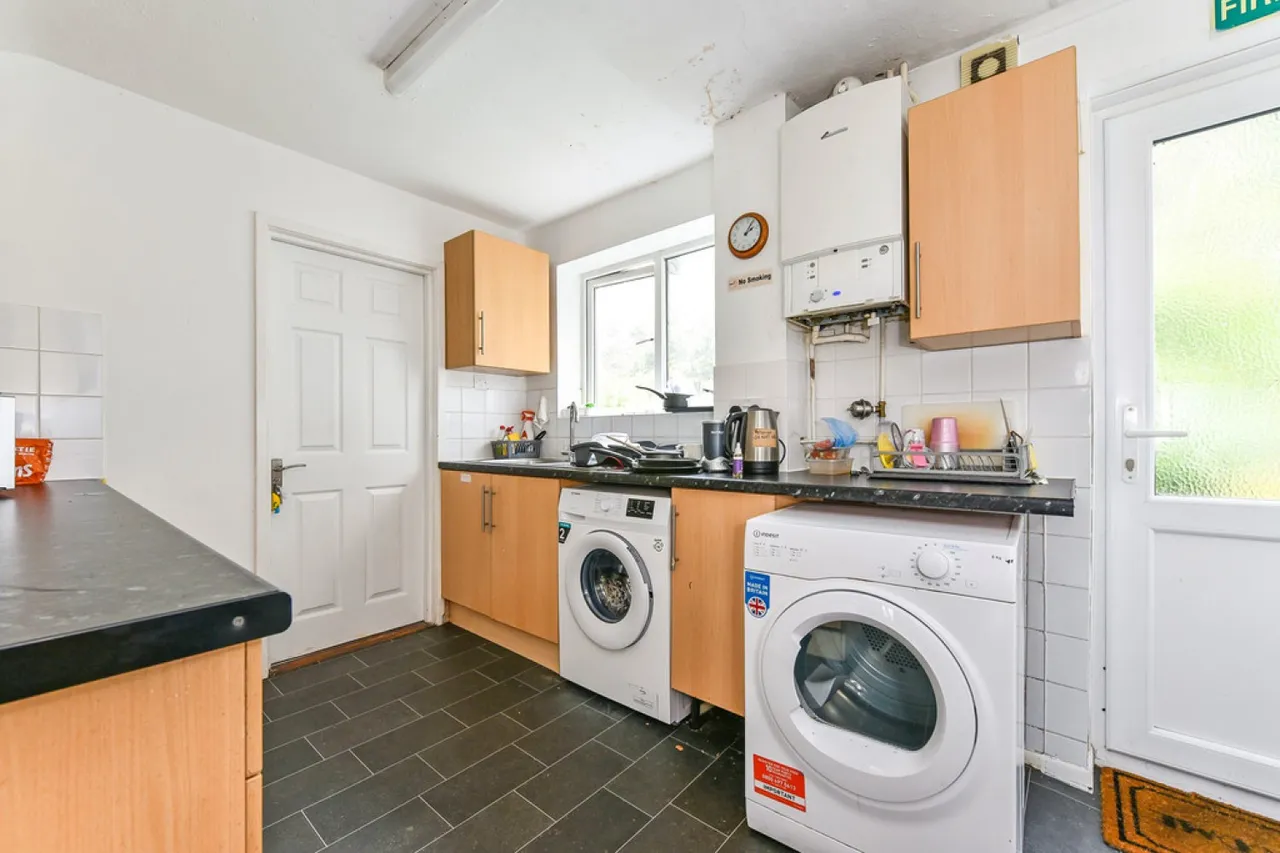 Imber Road, Winnall, Winchester, photo 4