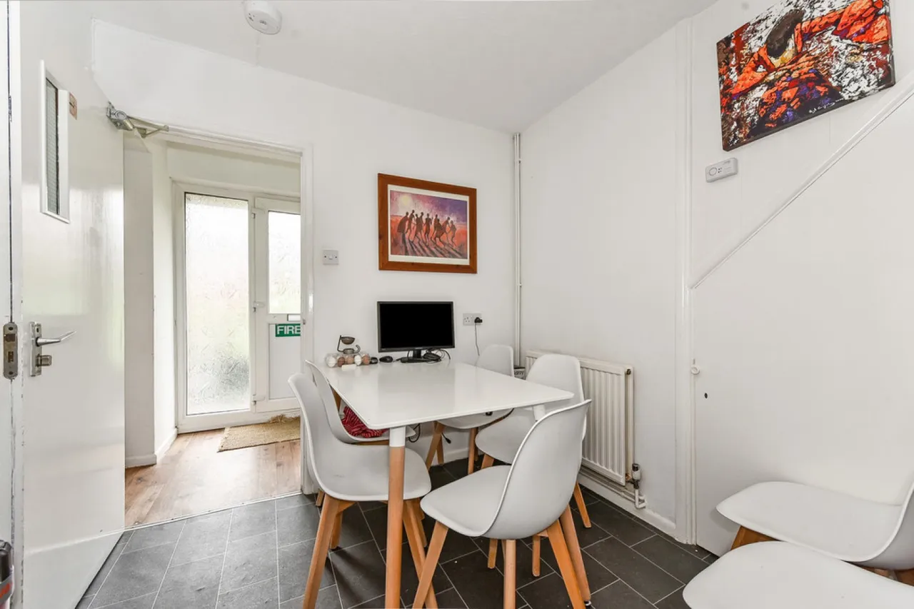 Imber Road, Winnall, Winchester, photo 5