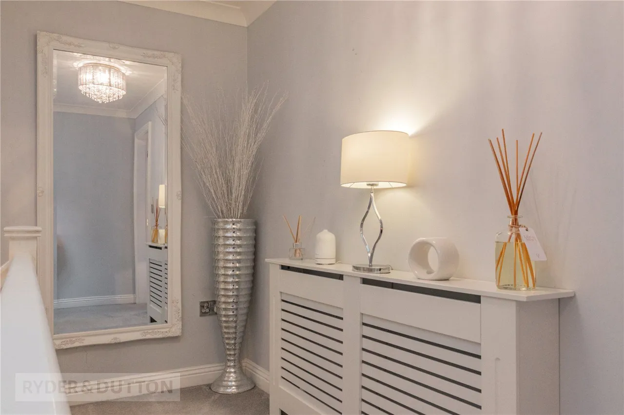 Church Grove, Leeside, OL3, photo 26