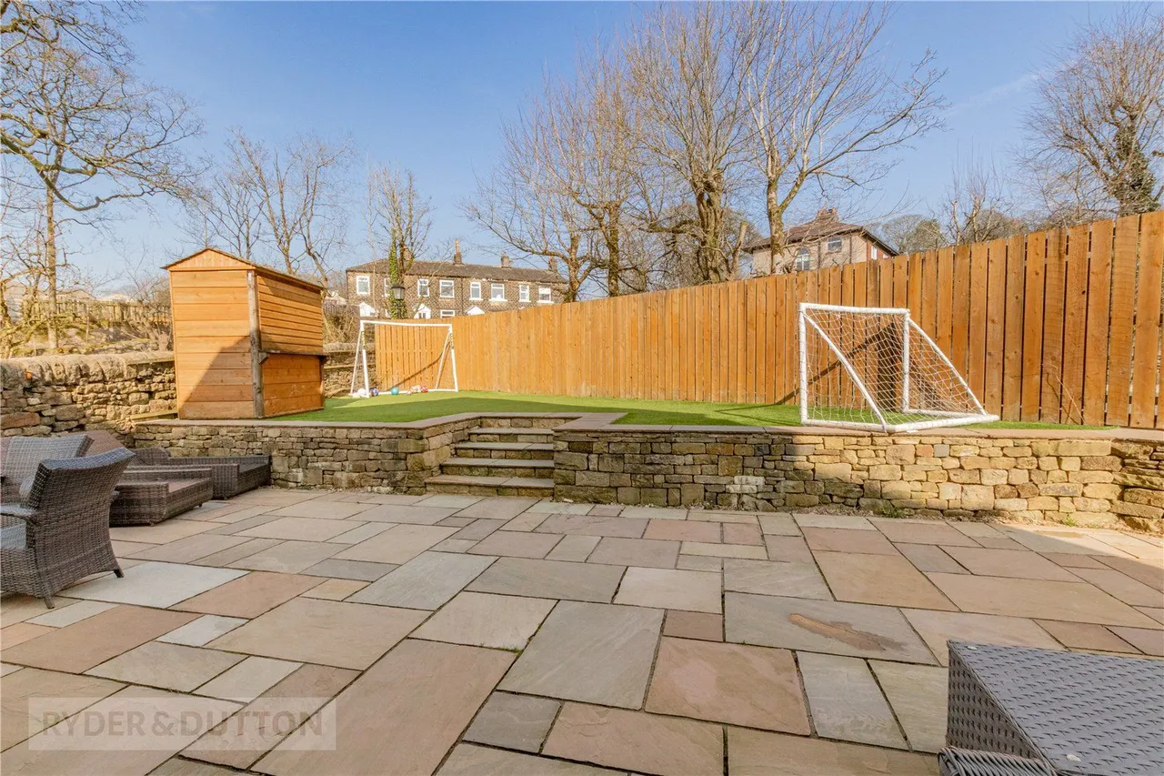 Church Grove, Leeside, OL3, photo 51