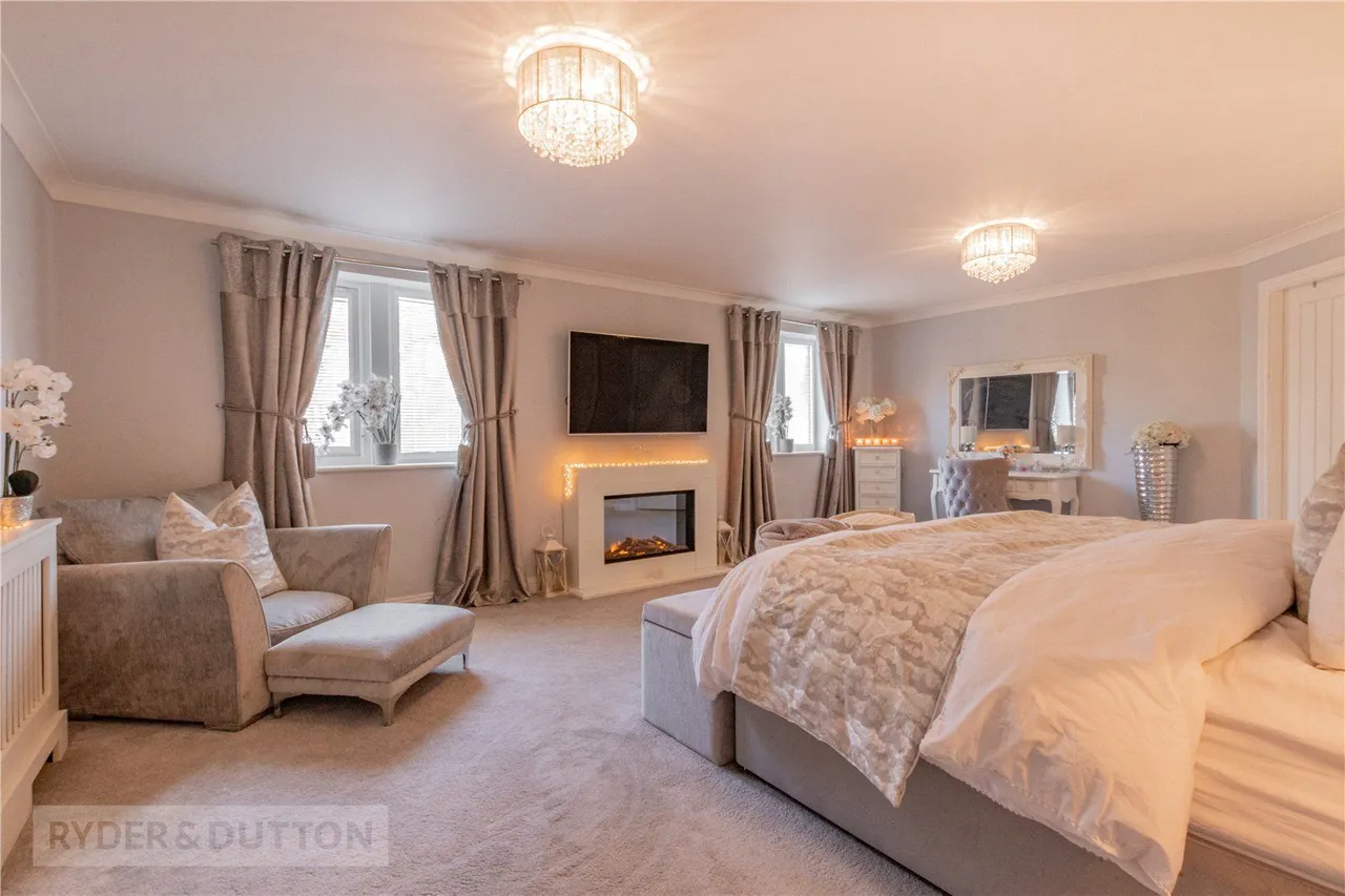Church Grove, Leeside, OL3, photo 30