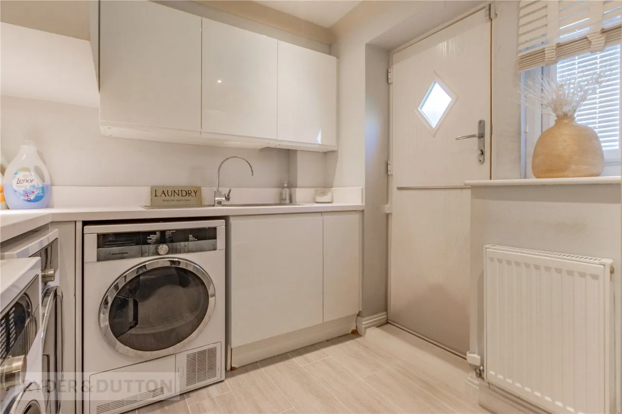 Church Grove, Leeside, OL3, photo 21