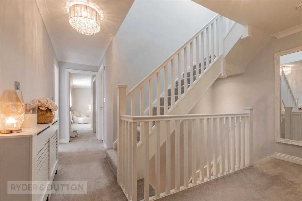 Church Grove, Leeside, OL3, photo 25