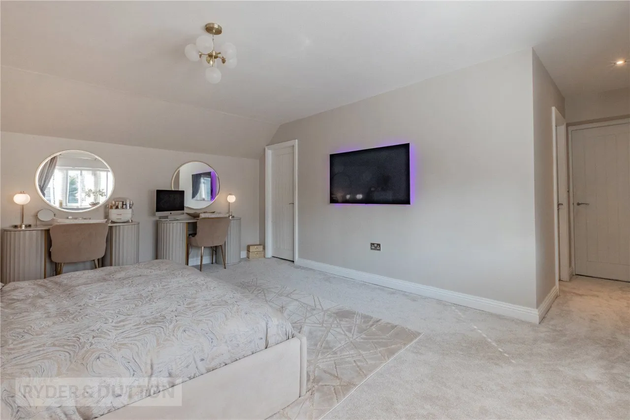 Church Grove, Leeside, OL3, photo 36