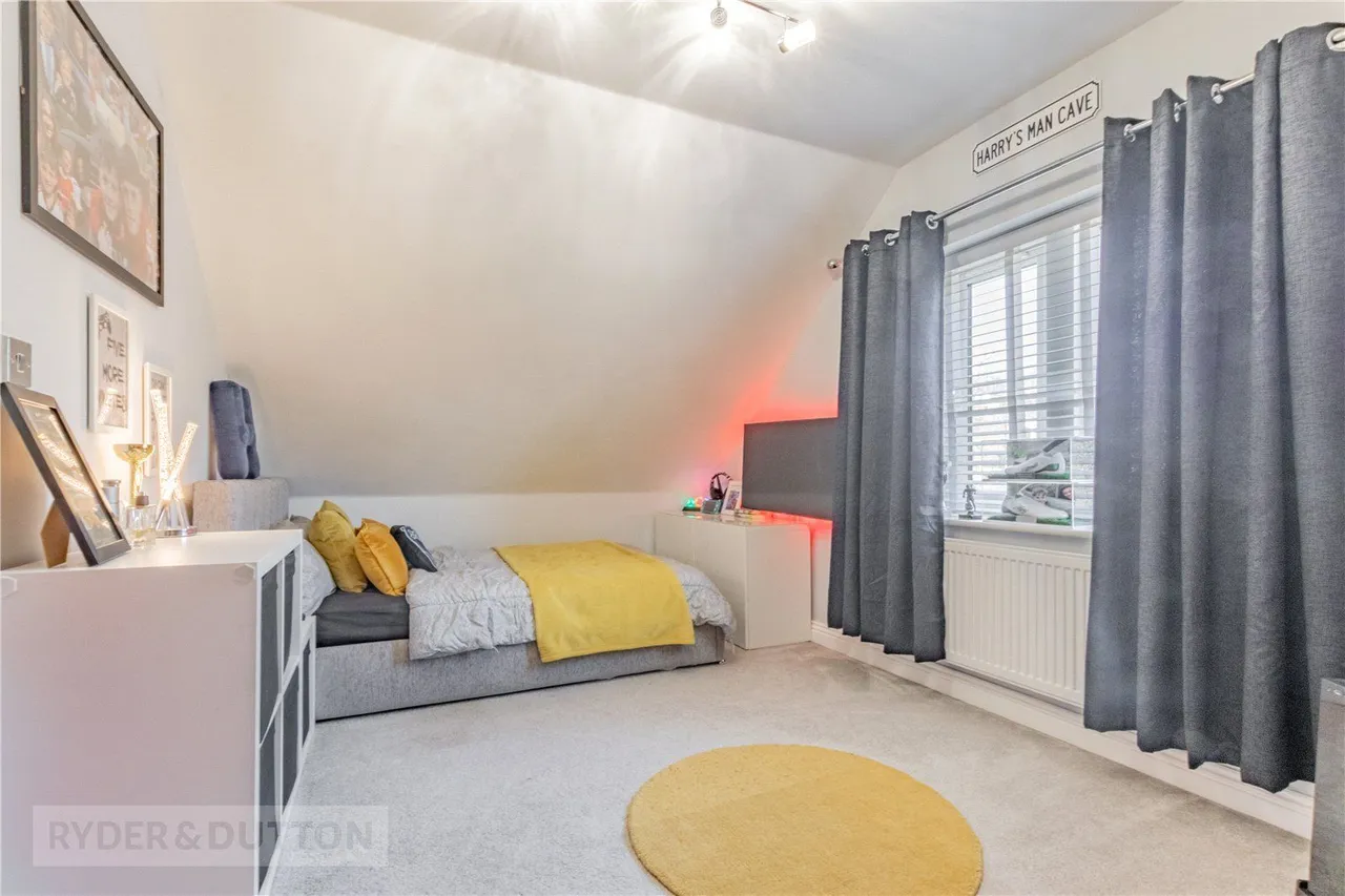 Church Grove, Leeside, OL3, photo 47