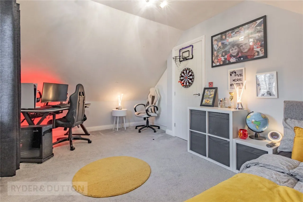 Church Grove, Leeside, OL3, photo 48