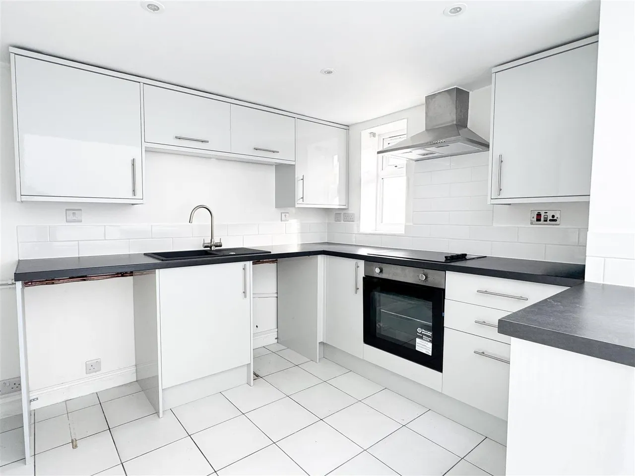 Seaside, Eastbourne, BN22 7NL, photo 9