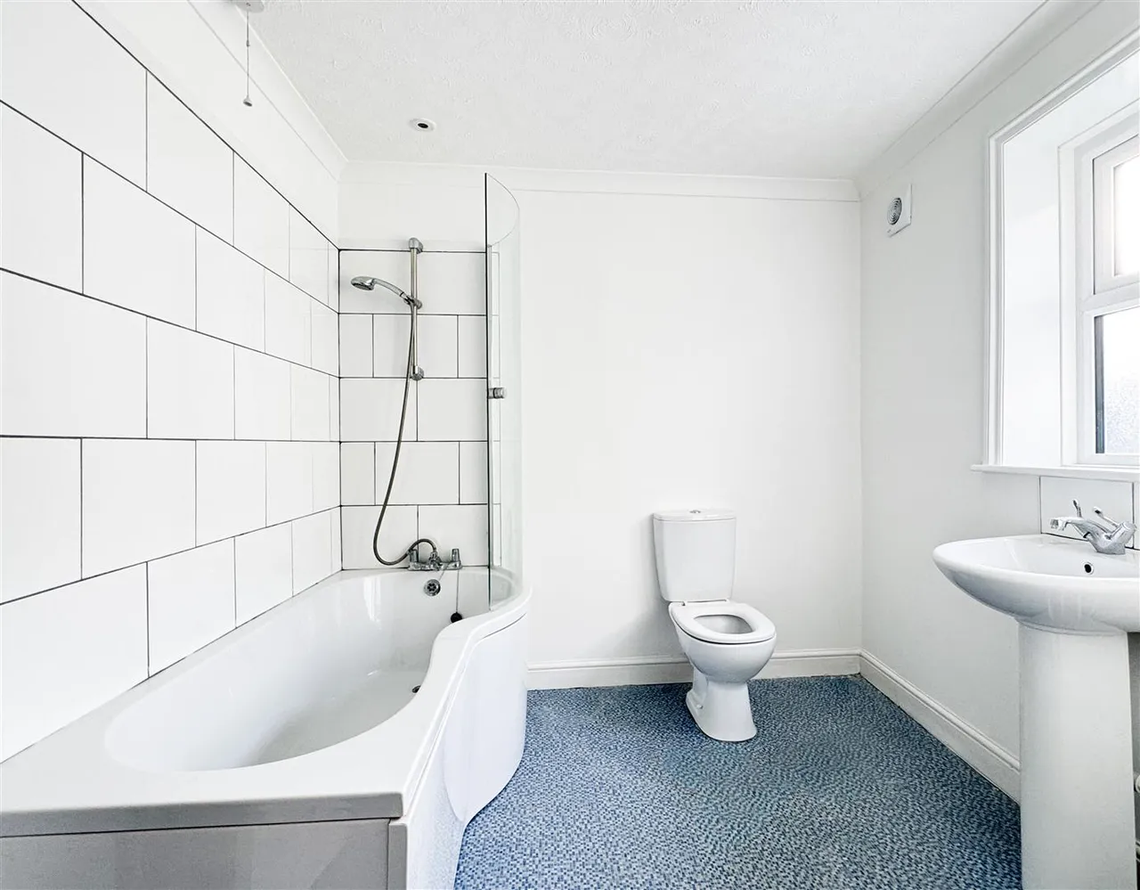 Seaside, Eastbourne, BN22 7NL, photo 13