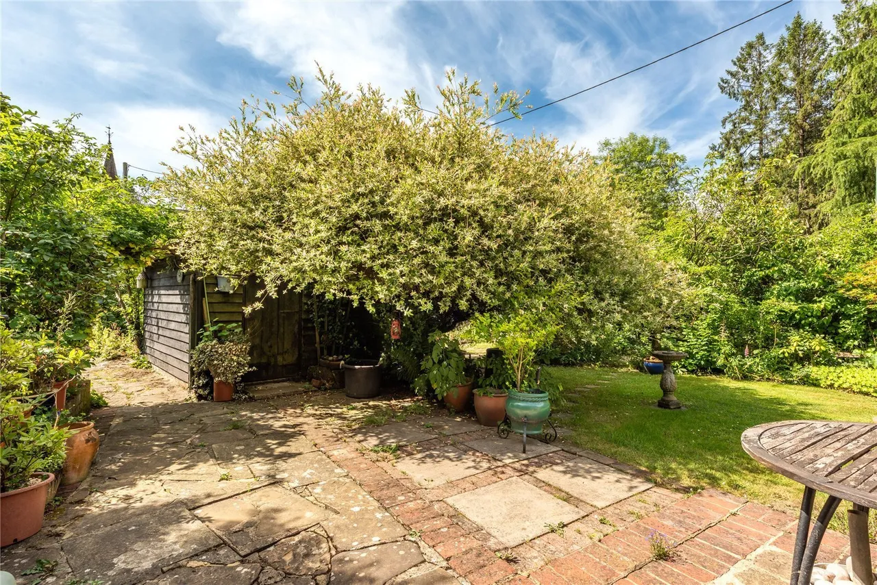 The Green, Ockley, RH5, photo 6
