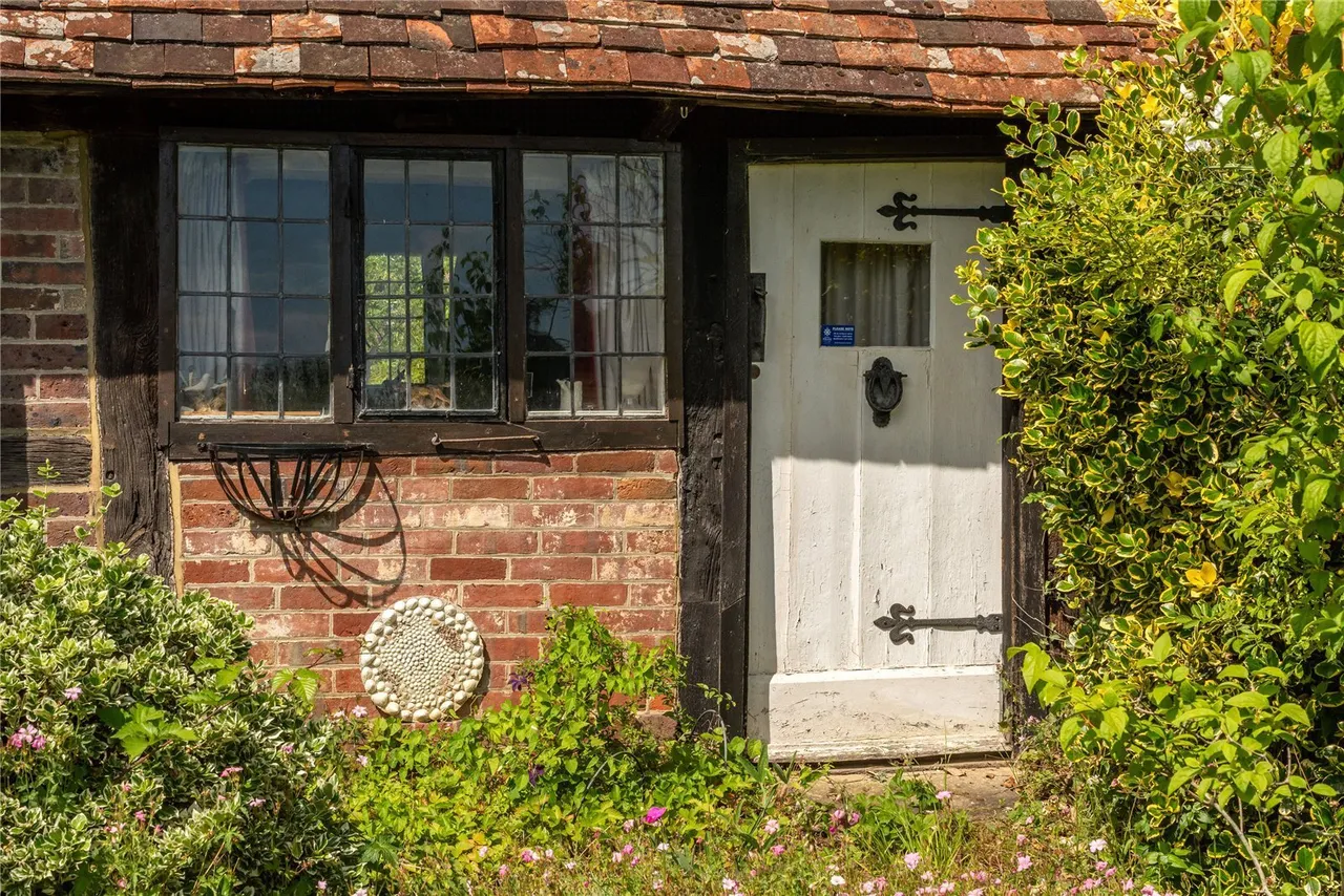 The Green, Ockley, RH5, photo 16