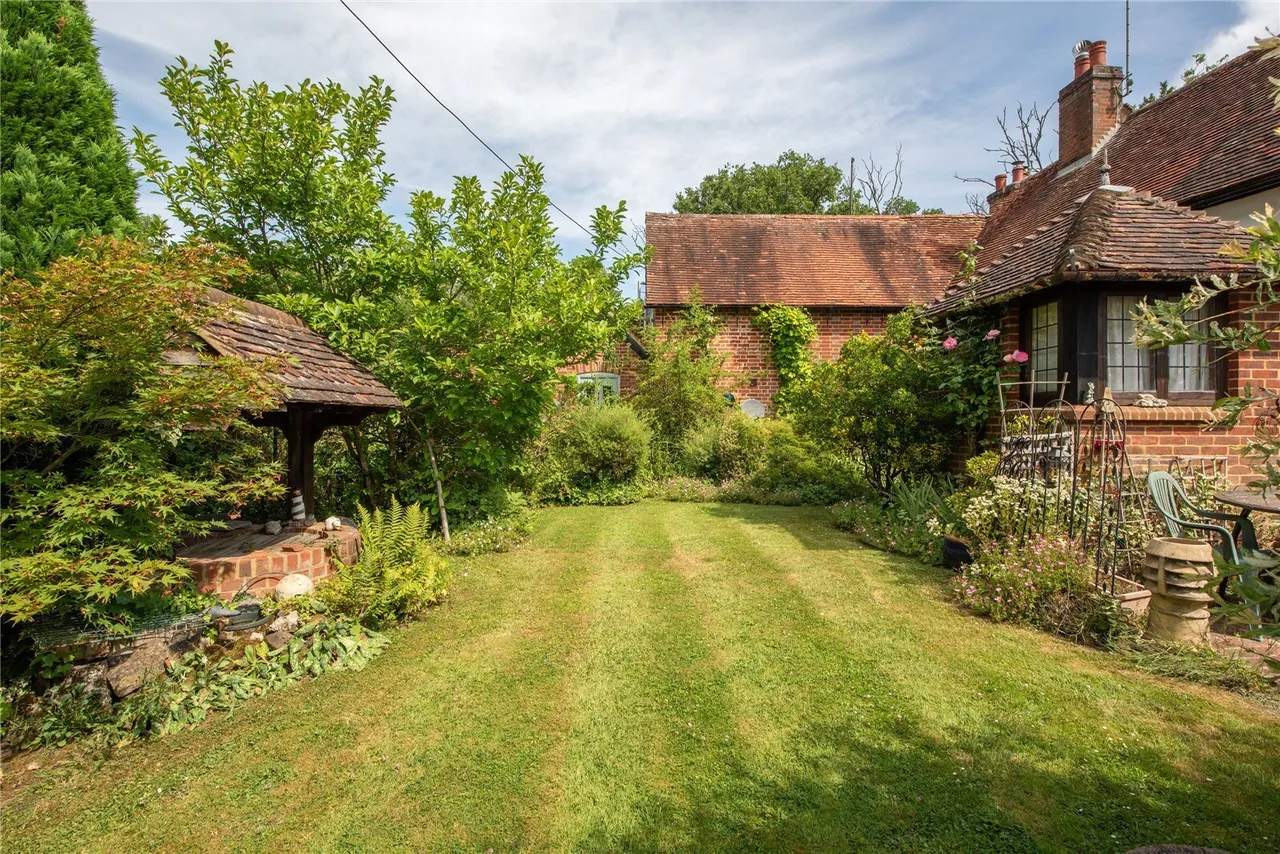 The Green, Ockley, RH5, photo 10