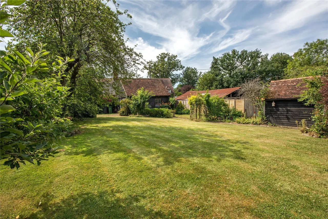 The Green, Ockley, RH5, photo 12
