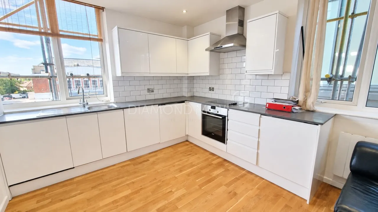 Bath Road, Slough, SL1 3SA, photo 3