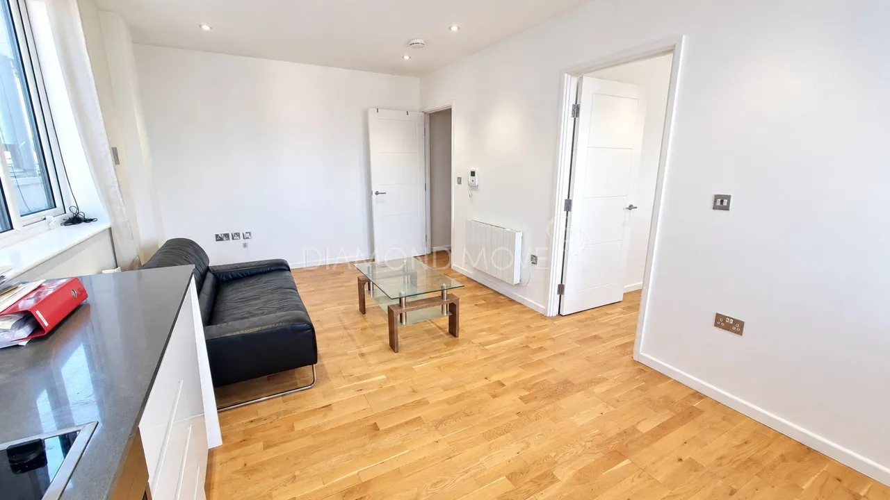 Bath Road, Slough, SL1 3SA, photo 2