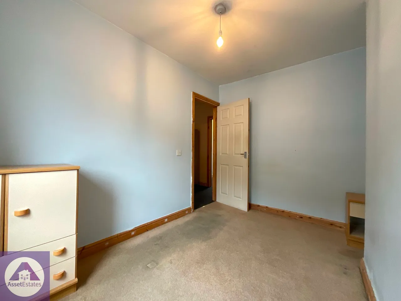 Griffin Street, Six Bells, photo 8