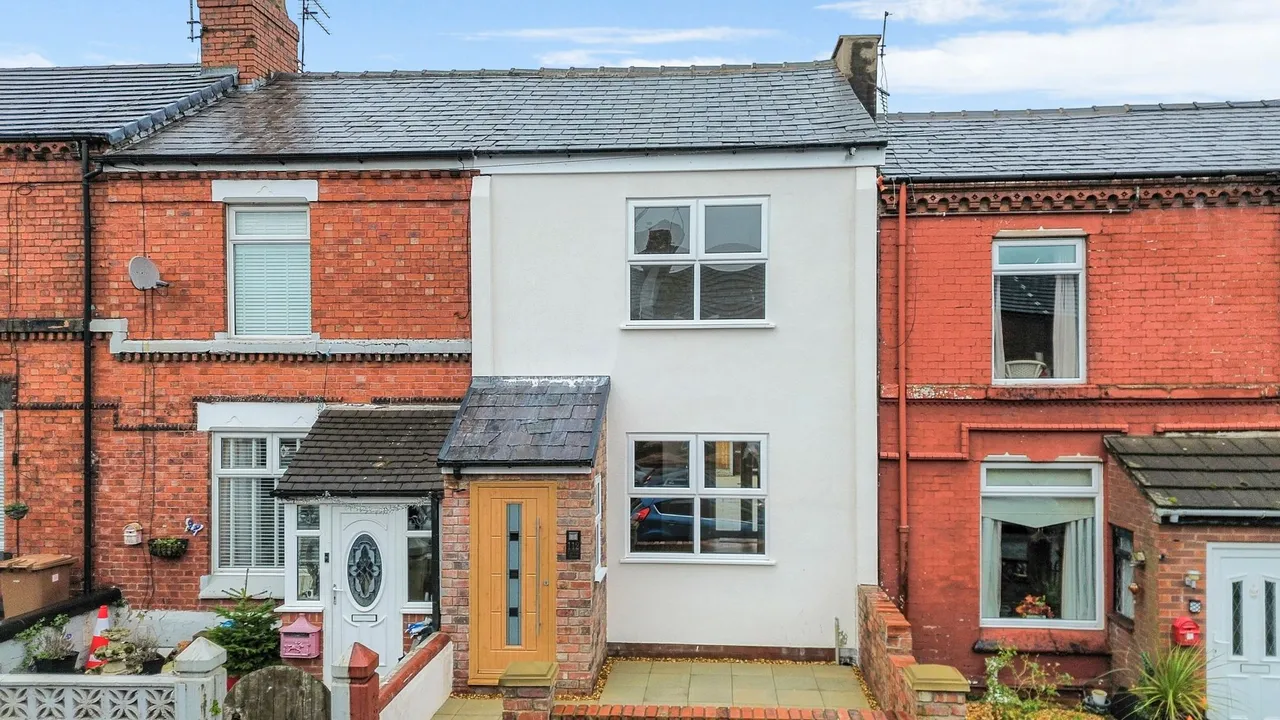 3 bed house for sale — Greenfield Road, Dentons Green, St. Helens, St. Helens, WA10 6SH