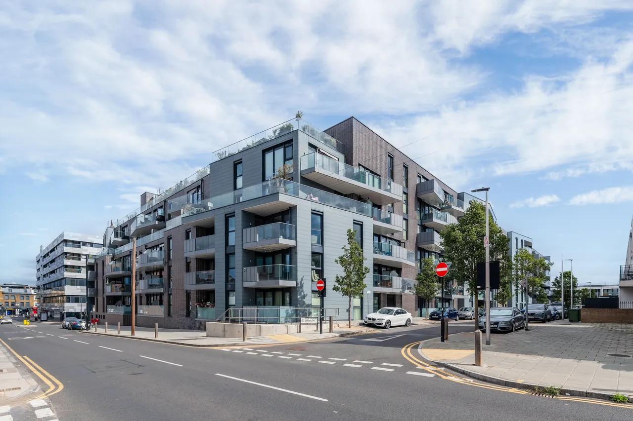 Hawthorne Crescent, London, SE10, photo 2