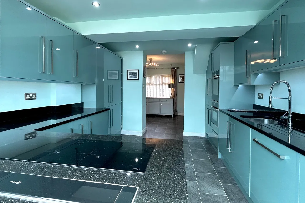 Turves Road, Cheadle, photo 8