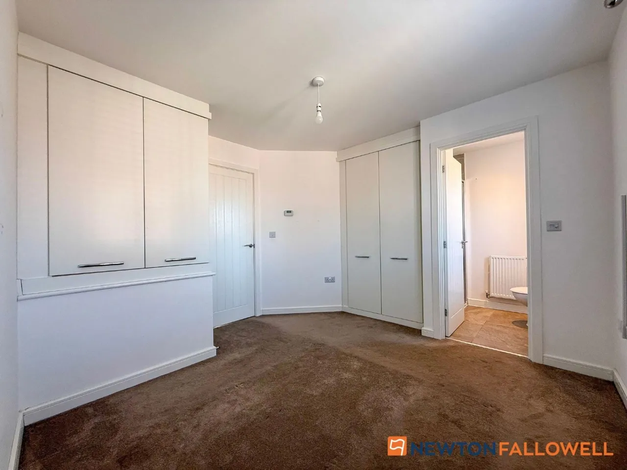 Charters Drive, Middlebeck, NG24, photo 12