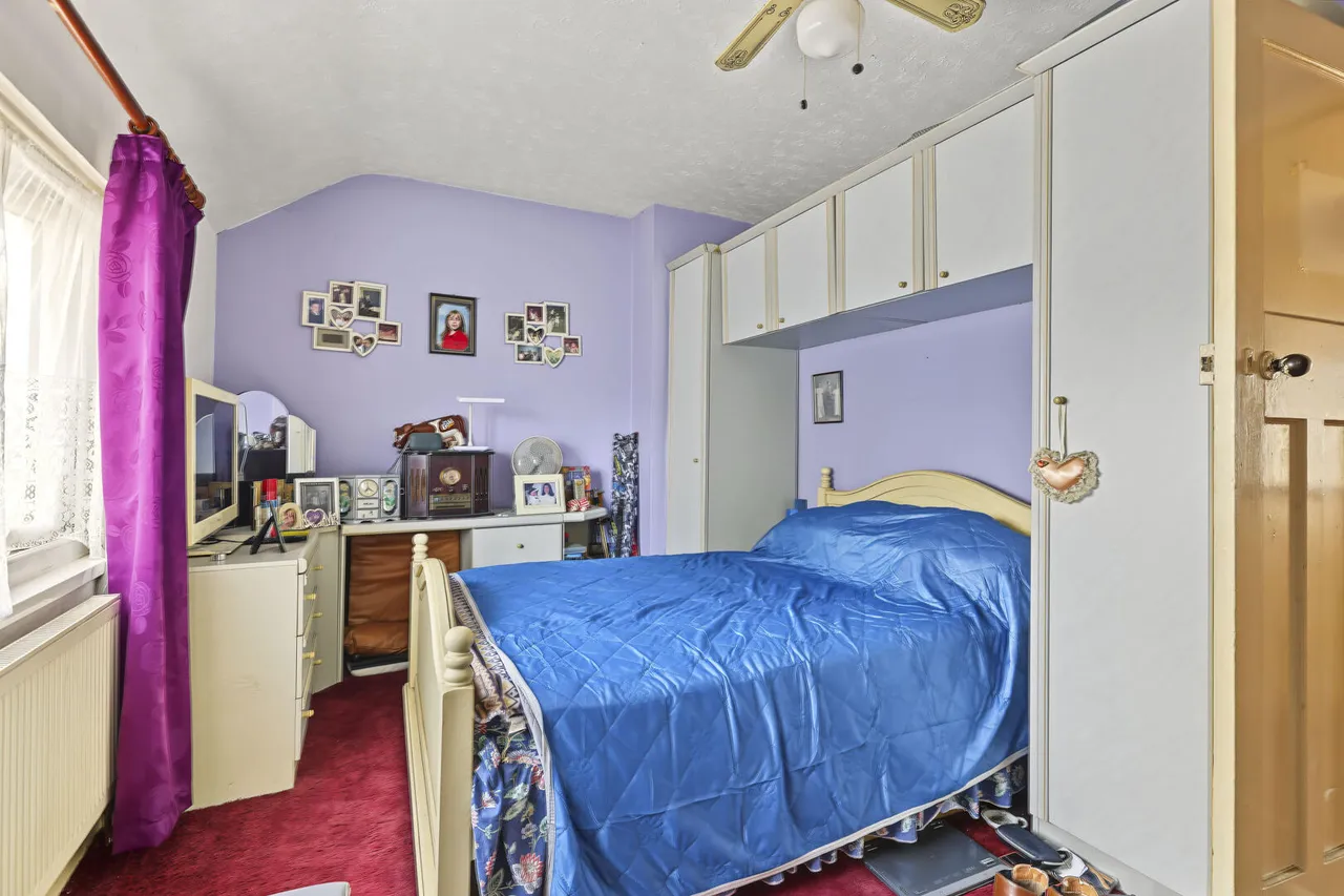 Thornaby Gardens, London, N18, photo 11