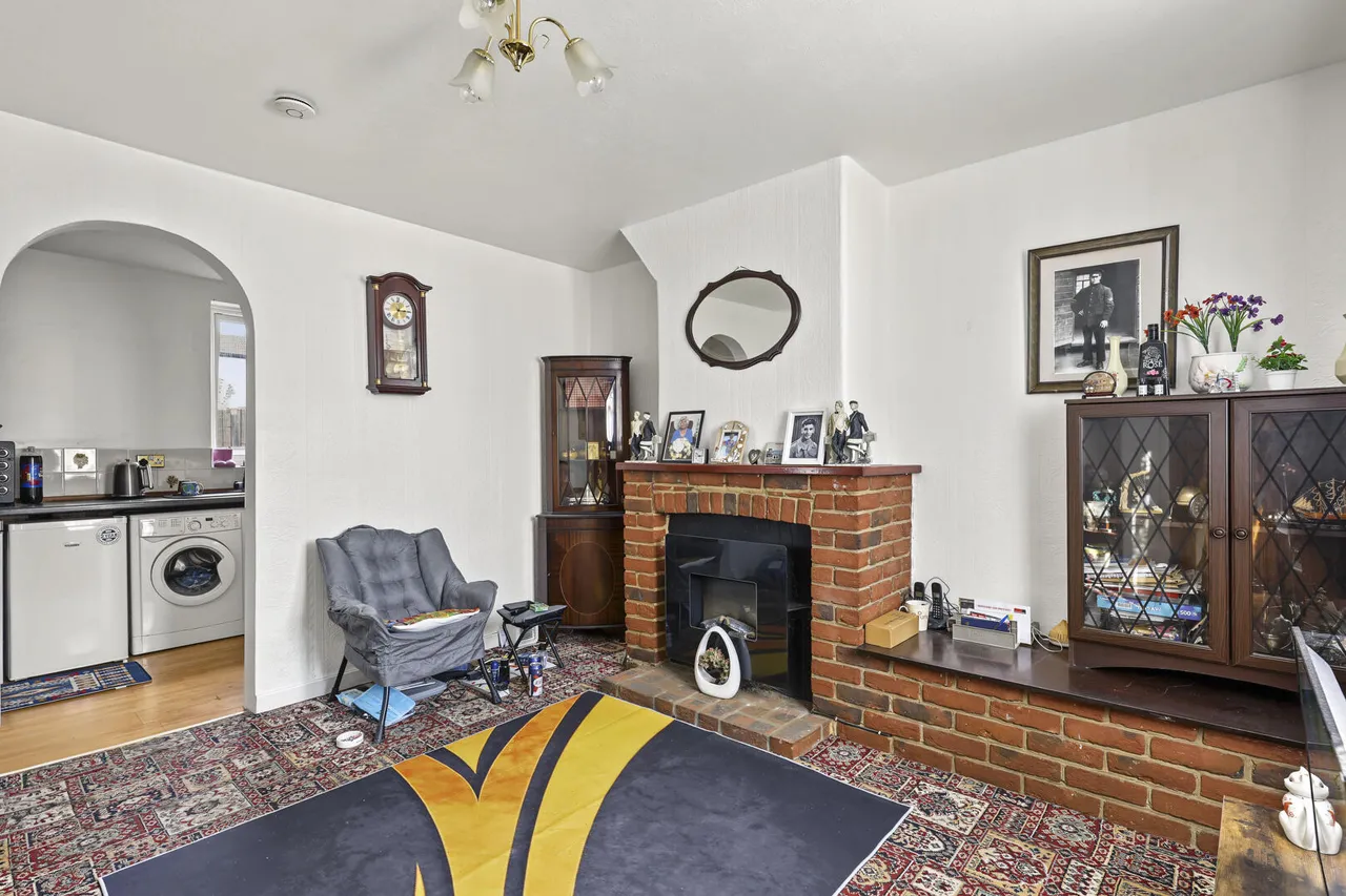 Thornaby Gardens, London, N18, photo 4