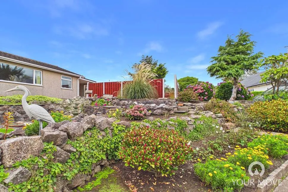 Highfield Close, CA20, photo 17