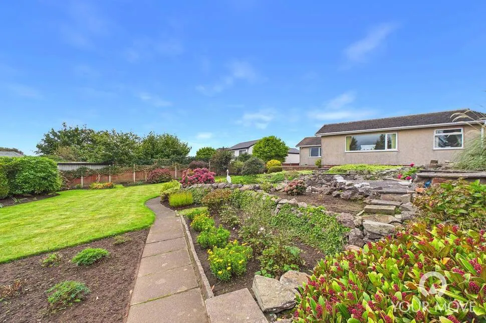 Highfield Close, CA20, photo 16
