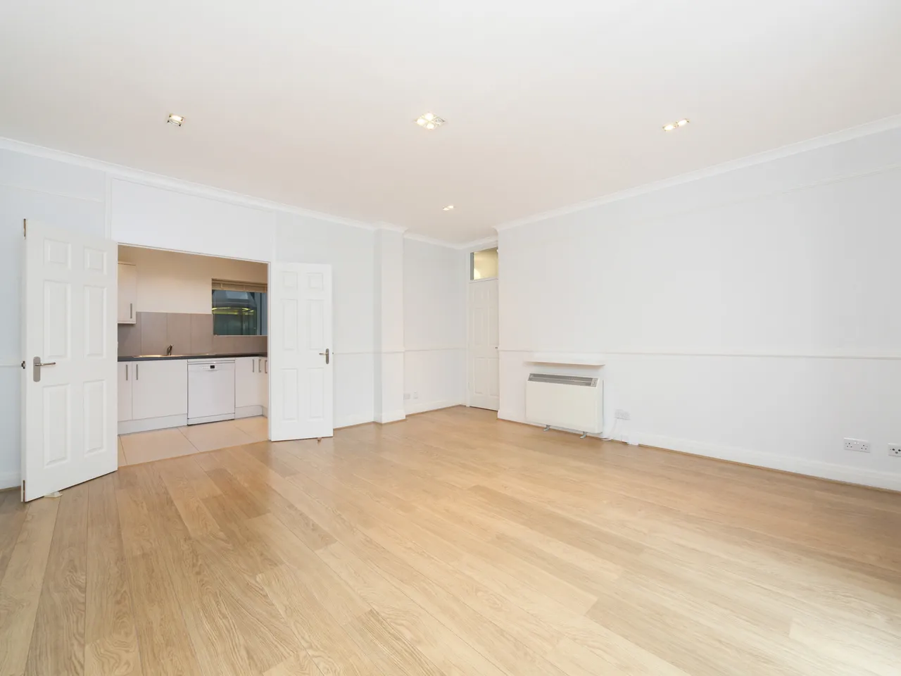 Devonhurst Place, Heathfield Terrace, Chiswick, W4, photo 4