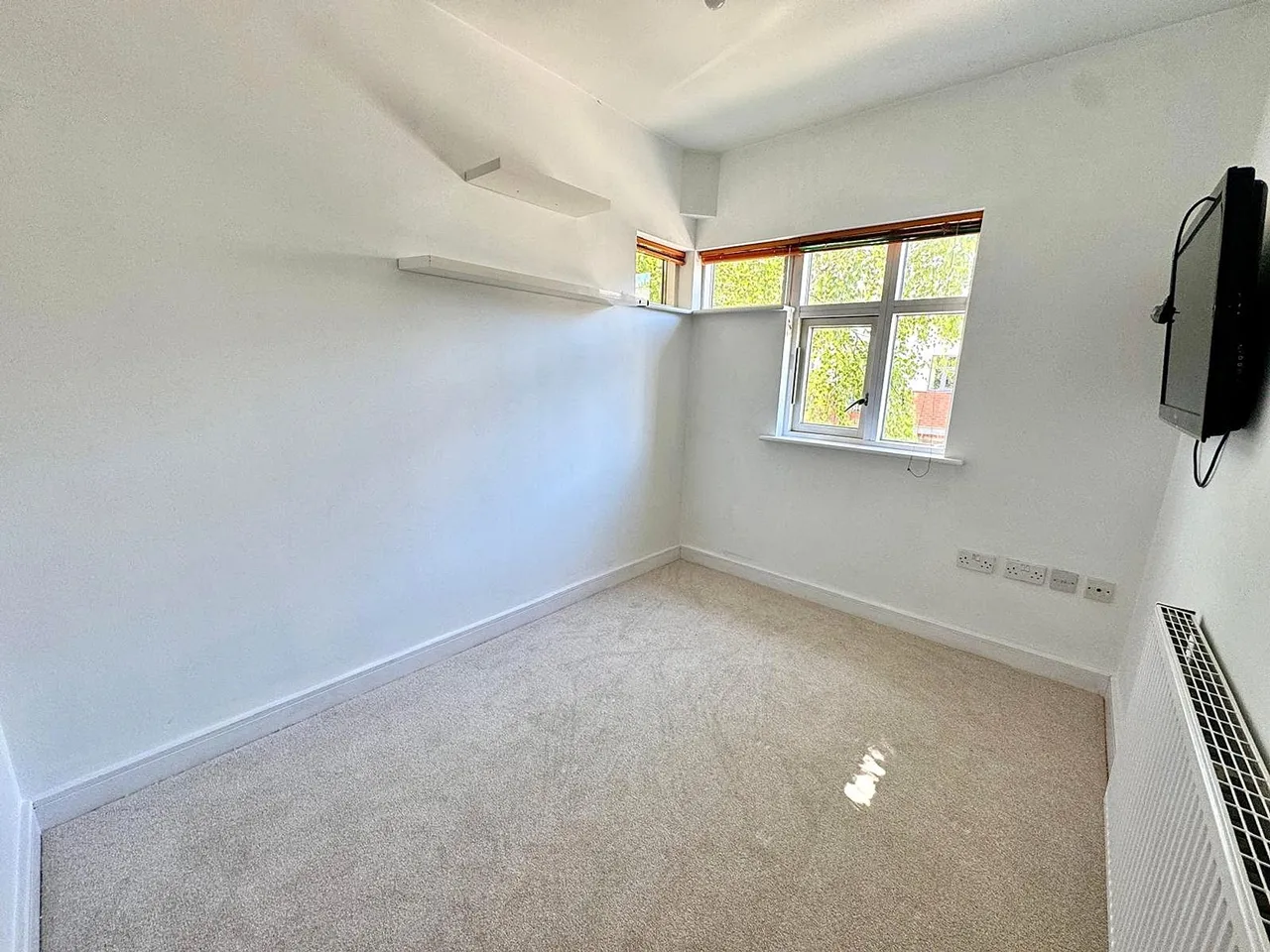 Montmano Drive, Manchester, photo 12