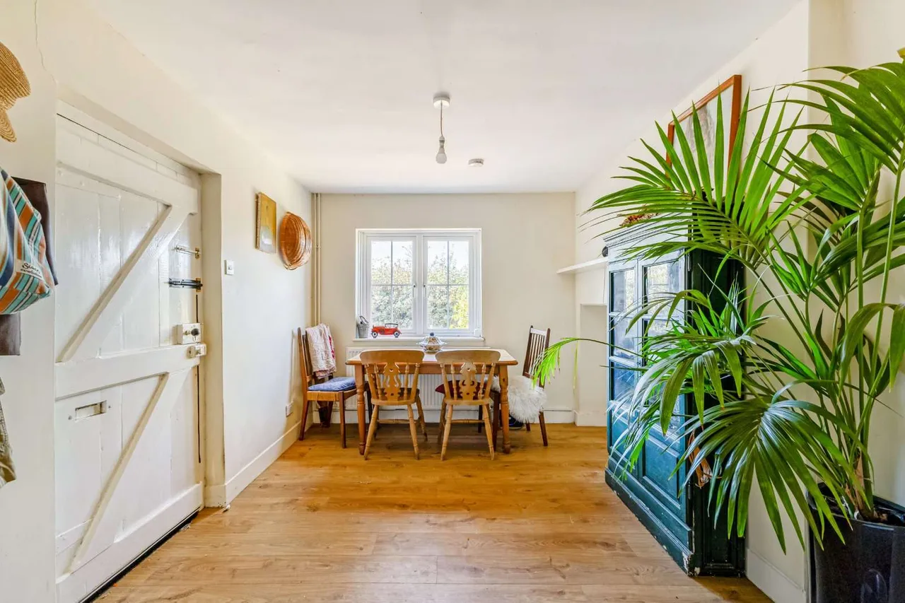 Sidnye Farm Cottages, Cherry Lane, Cuckfield, Haywards Heath, RH17 5JW, photo 2