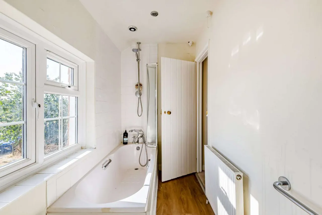 Sidnye Farm Cottages, Cherry Lane, Cuckfield, Haywards Heath, RH17 5JW, photo 10