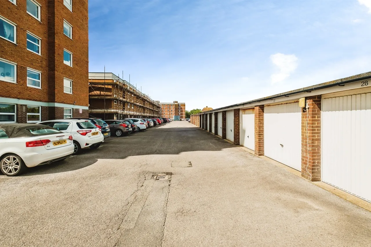 Brighton Road, Lancing, BN15, photo 20