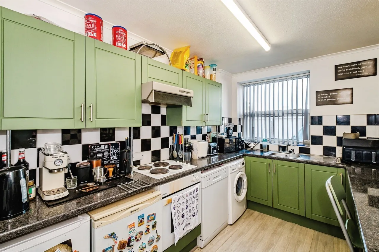 Brighton Road, Lancing, BN15, photo 3