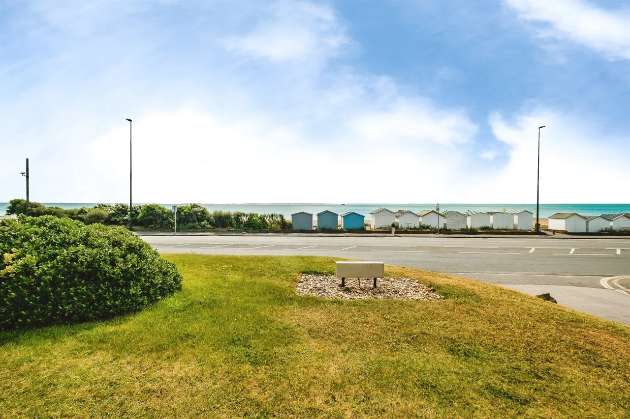 Brighton Road, Lancing, BN15, photo 4