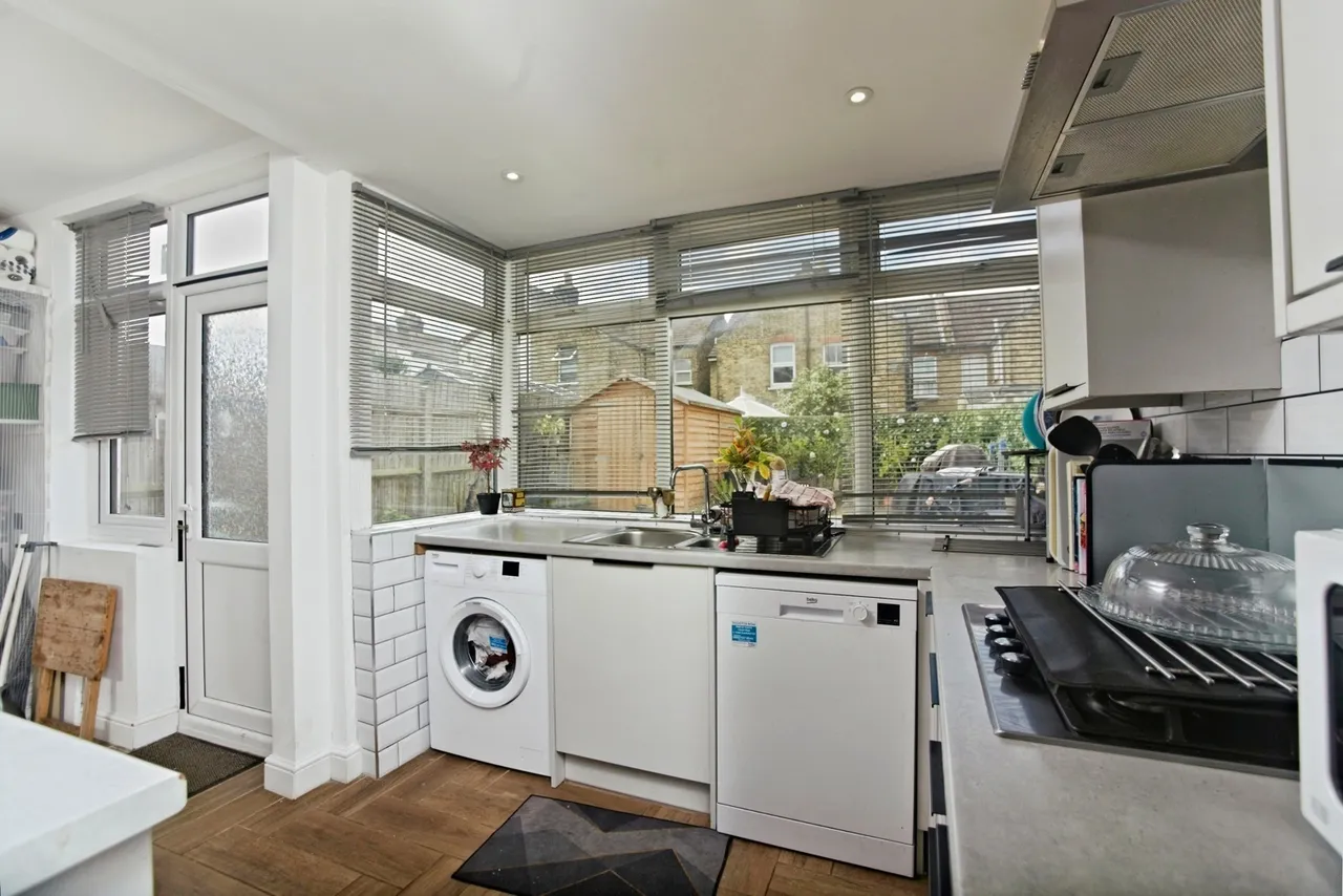 Addiscombe Court Road, Croydon, CR0, photo 9
