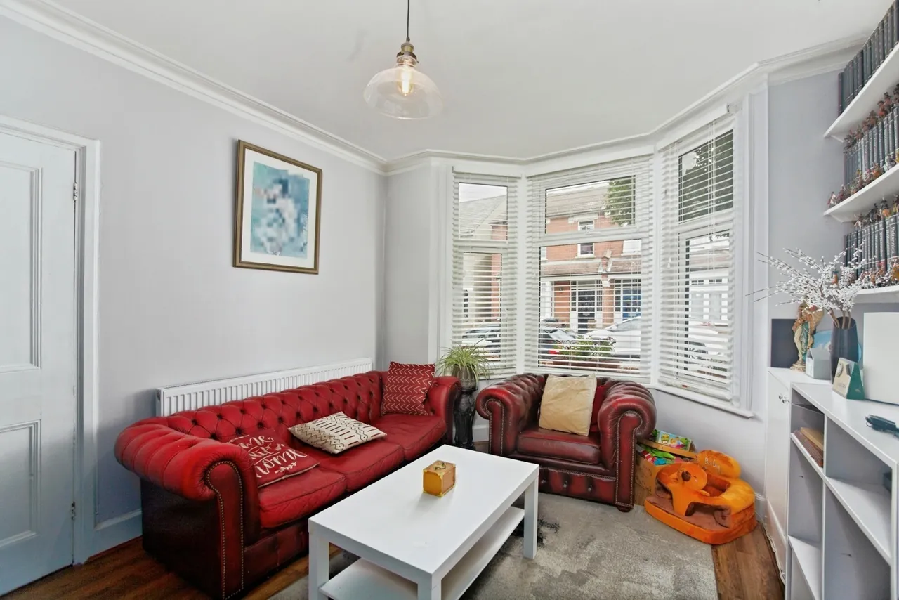 4 bed house for sale, Addiscombe Court Road, Croydon, CR0