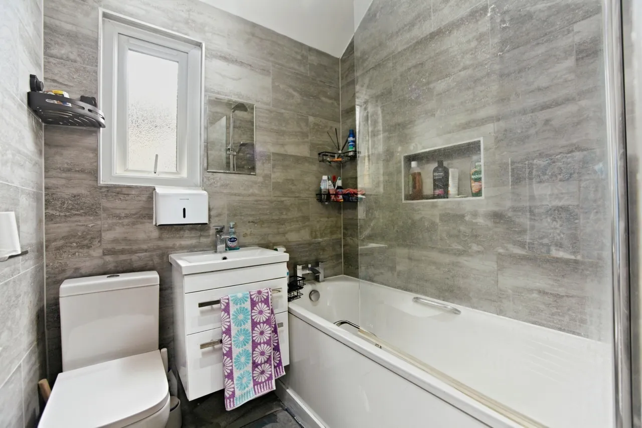 Addiscombe Court Road, Croydon, CR0, photo 6