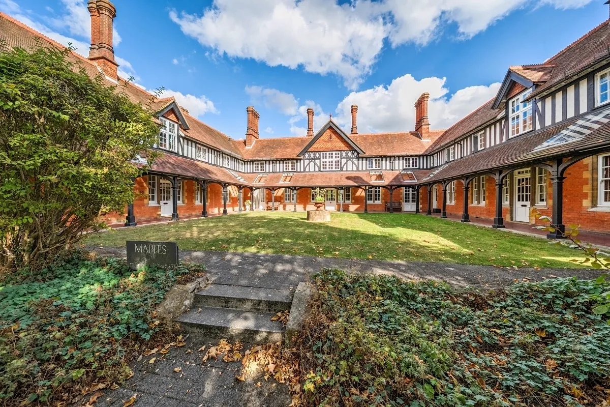 2 bed flat to rent, Clarence Road, Harpenden, AL5