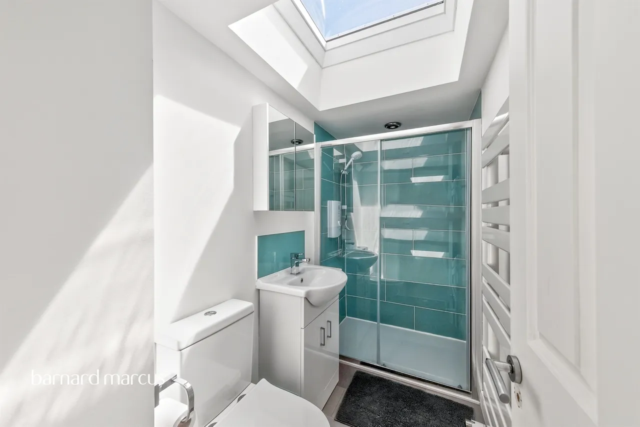 Attfield Close, London, N20, photo 6