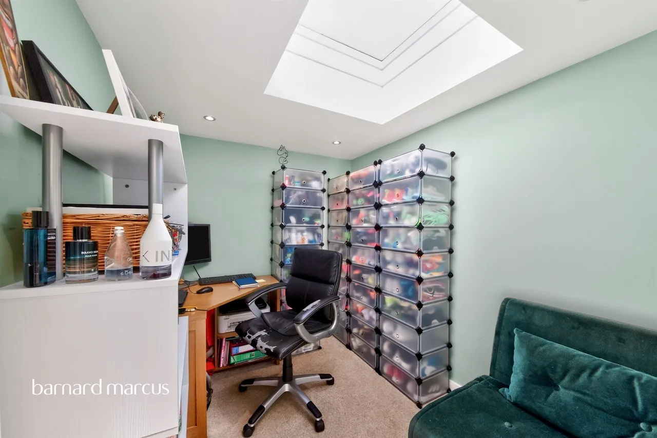 Attfield Close, London, N20, photo 7