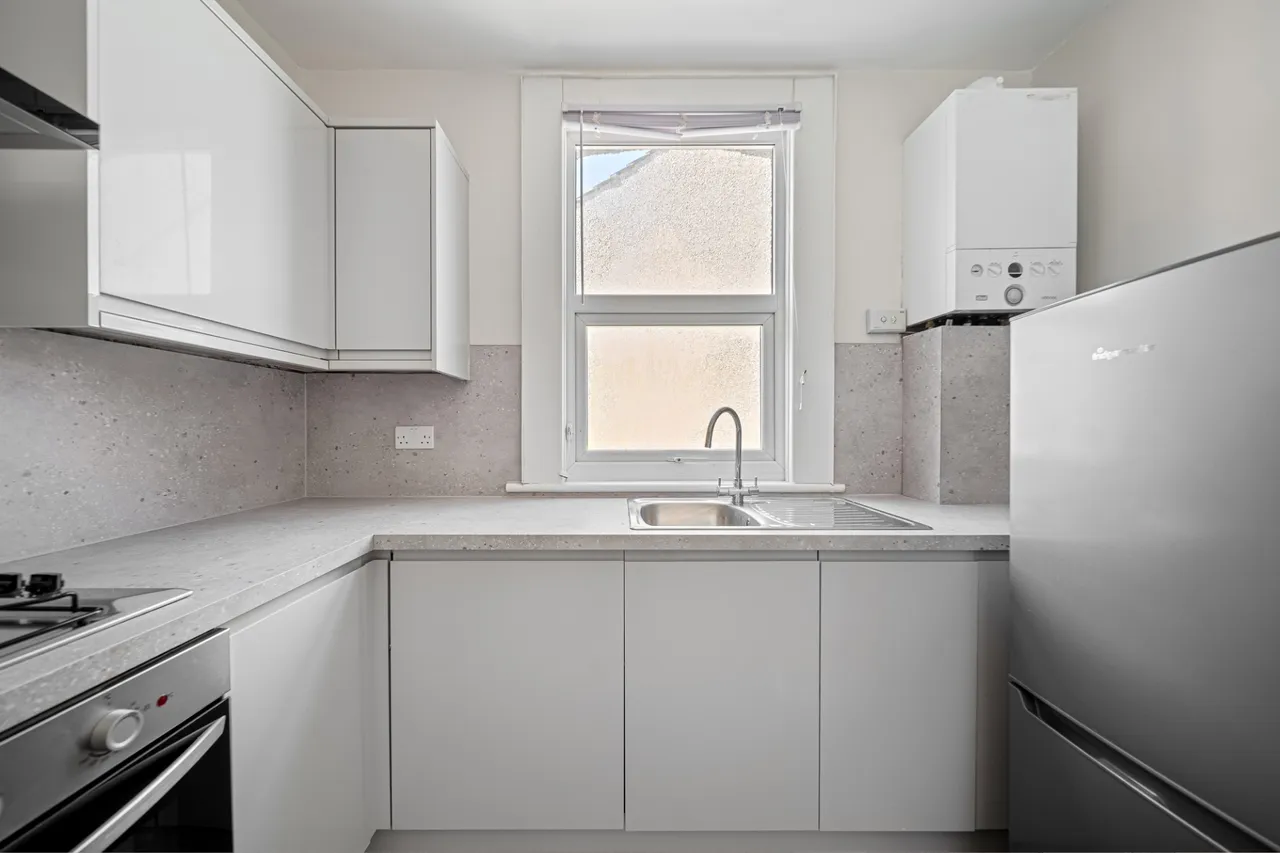 De Luci Road, Erith, DA8 1PS, photo 5